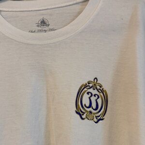 Disney White and Gold Club 33 Spirit Shirt SZ LRG